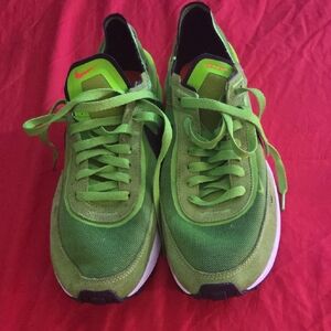 Nike Vibrant Green Sneakers